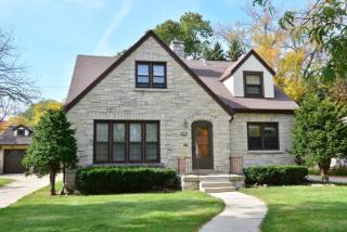 521 Pleasant View St, Milwaukee WI  53226-4662 exterior