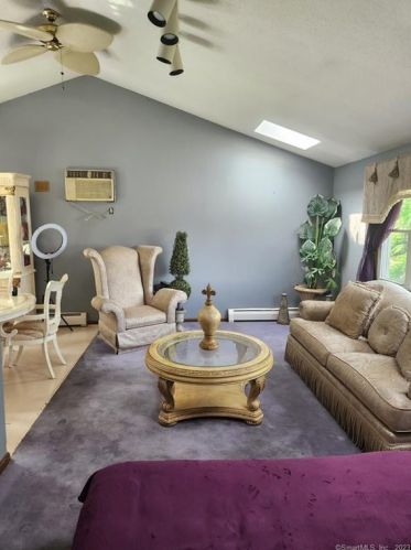 89 Abbey Ln, Windsor, CT 06095-3802