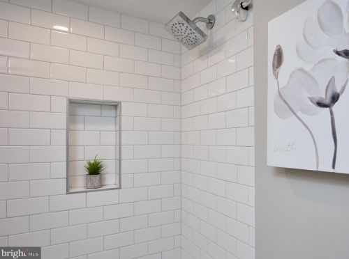 614 Alfred St, Alexandria VA  22314-1823 exterior