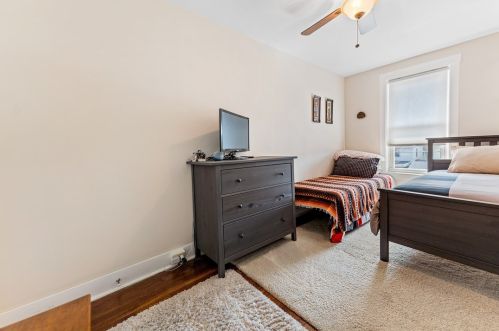 1704 Jancey St, Pittsburgh PA  15206-1146 exterior