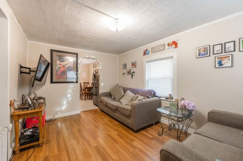 2837 Moody Ave, Chicago IL 60646-5309 exterior