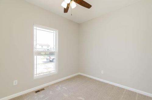 150 Village Circle Dr, Winfield MO 63389-2051 exterior