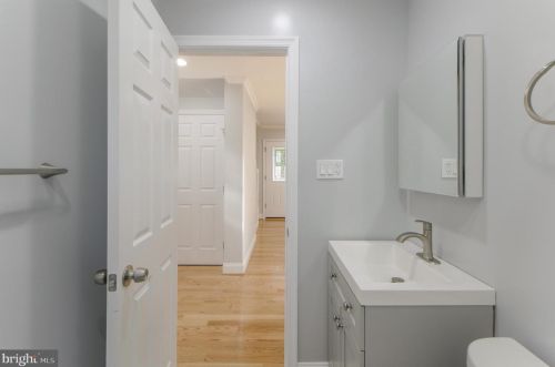 1514 Gridley Ln, Silver Spring MD  20902-3844 exterior