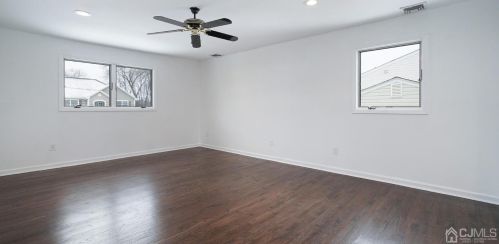 110 John St, Clark NJ 07066-1828 exterior