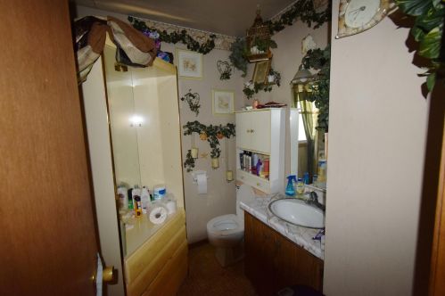 5062 76th St, Milwaukee WI 53220-4308 exterior