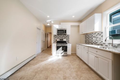 19 Montrose Ter, Irvington NJ  07111-3821 exterior