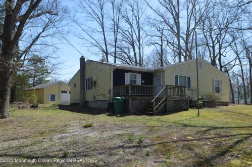 227 Jackson Pne Rd, Jackson Twp NJ 08527-2946 exterior