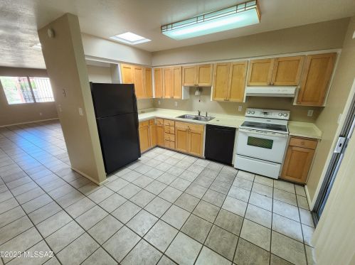 3952 Stone Ave, Tucson AZ  85705-3208 exterior