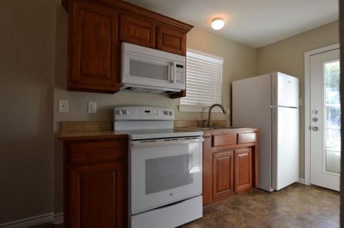 1226 Johnson St, Denison TX  75020-1823 exterior