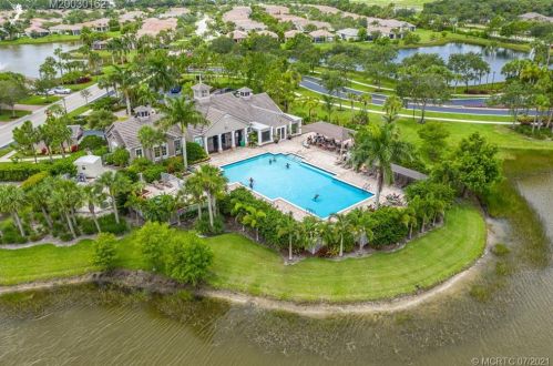 9780 Lindale Trace Blvd, Fort Pierce FL  34987-2411 exterior