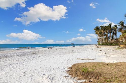 71 18 Ave, Naples FL 34120-5505 exterior