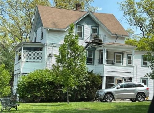 907 Bernon St, Woonsocket, RI 02895-5414