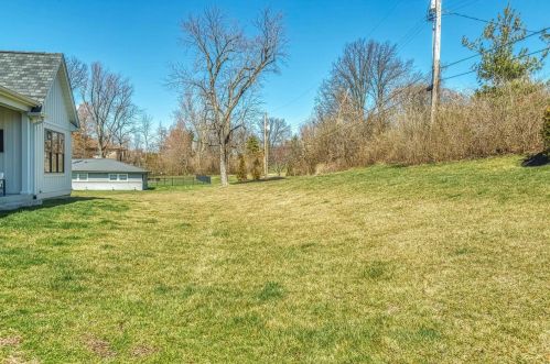 100 Ladue Meadows Ln, Saint Louis MO 63141-7503 exterior