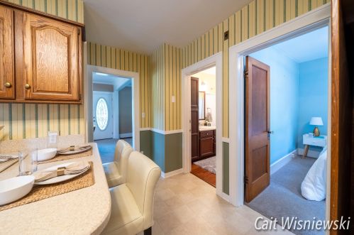 1032 Parkhurst Ave, Grand Rapids MI 49504-3989 exterior