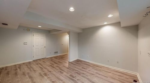 9 Blue Mountain Rdg, Norwalk CT 06851-2901 exterior