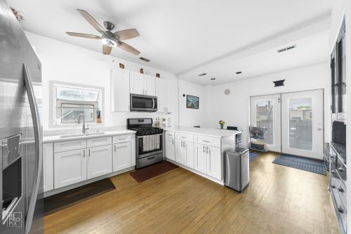 3414 Damen Ave, Chicago IL 60608-6835 exterior