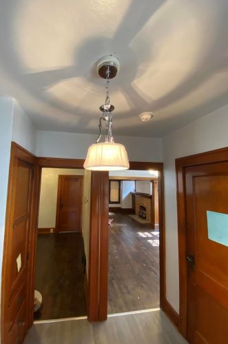 2835 37, Milwaukee WI 53215-3512 exterior