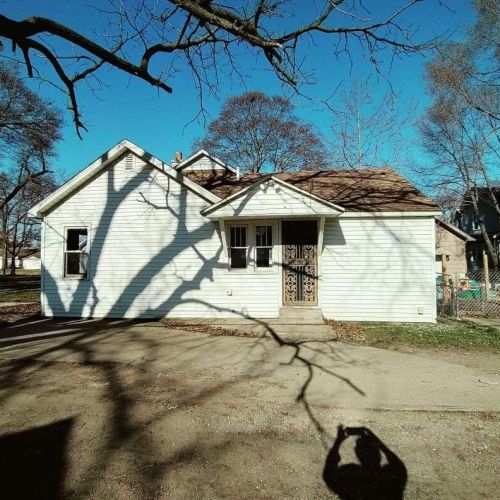 1564 Hoyt St, Meskegon, MI 49442-5055