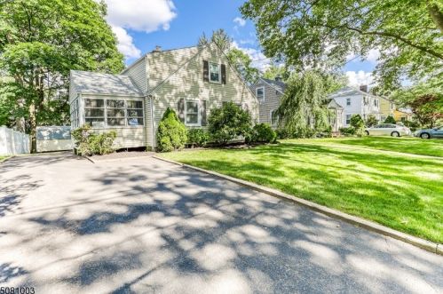 81 Meisel Ave, Springfield, NJ 07081-1826