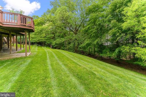 7726 Laurel Leaf Dr, Rockville MD 20854-1768 exterior