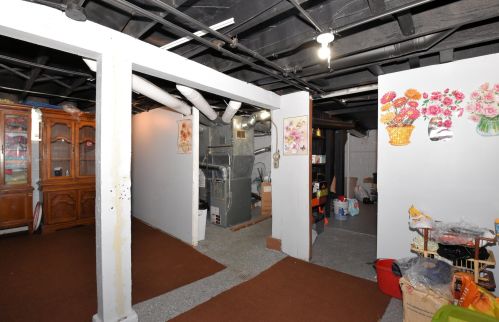 2911 33, Milwaukee WI 53215-3619 exterior