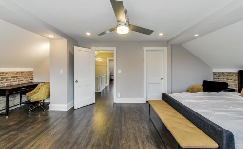 7443 Merrill Ave, Chicago IL  60649-3210 exterior