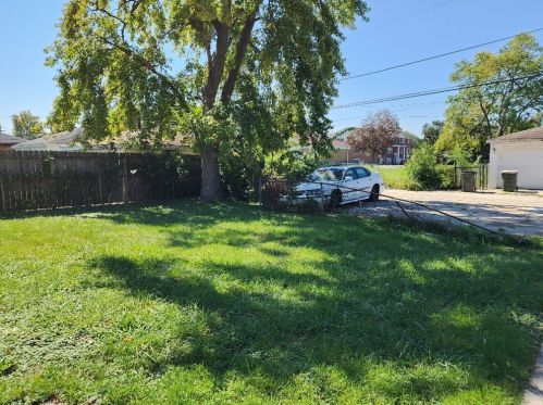 2032 15 Ave, Broadview IL 60155-3008 exterior