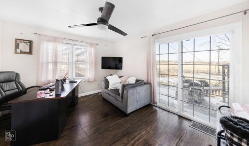 220 Cir Dr, Joliet IL 60433-1507 exterior