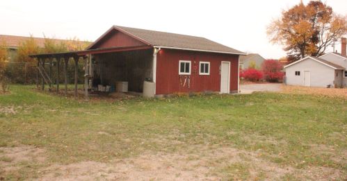 2342 Laketon Ave, Meskegon MI 49441-2665 exterior