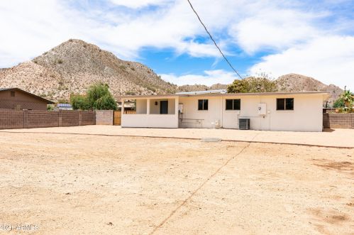 2571 Captain Dreyfus Ave, Phoenix AZ  85032-5914 exterior