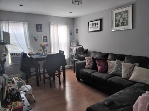 172 Emerson St, Carteret NJ 07008-2923 exterior