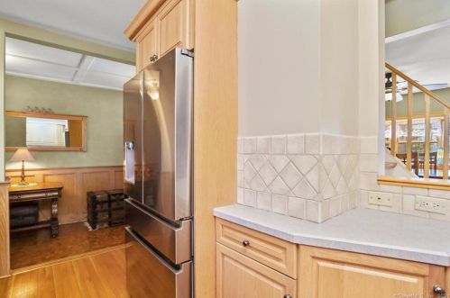 34 Nells Rd, Milford CT 06460-5444 exterior