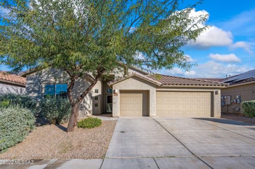 7120 Dupont Way, Tucson AZ  85757-8215 exterior