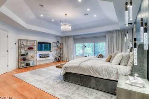 23 Oak Rdg, Springfield NJ 07081-3719 exterior