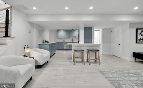 4624 Asbury Pl, Washington DC  20016-4325 exterior