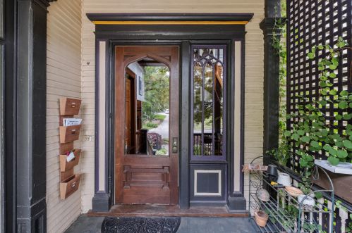 231 Paris Ave, Grand Rapids MI 49503-4764 exterior