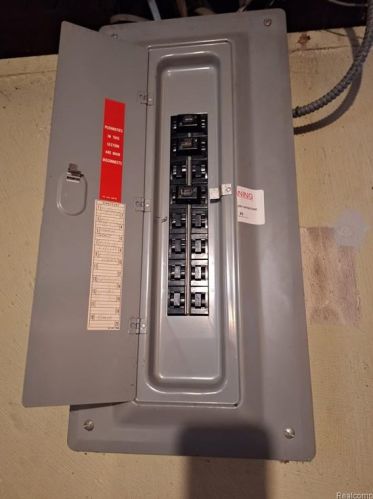 6865 Drexel St, Dearborn Heights MI  48127-2214 exterior