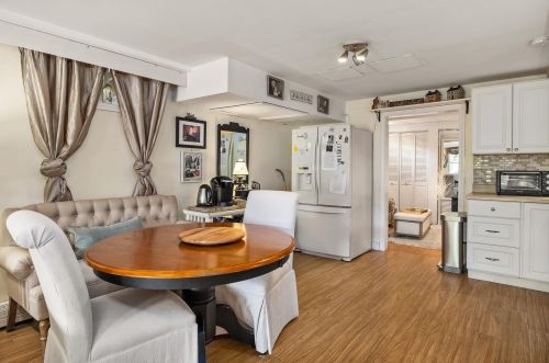 10 Hidden Valley Dr, Dover NH 03820-5231 exterior