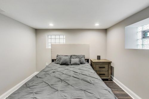 7443 Merrill Ave, Chicago IL  60649-3210 exterior