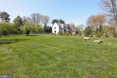 10 Ardmore Ave, Ardmore PA 19003-1017 exterior