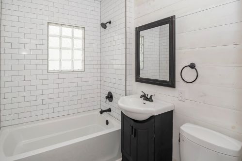 1434 66th St, Milwaukee WI  53213-2964 exterior