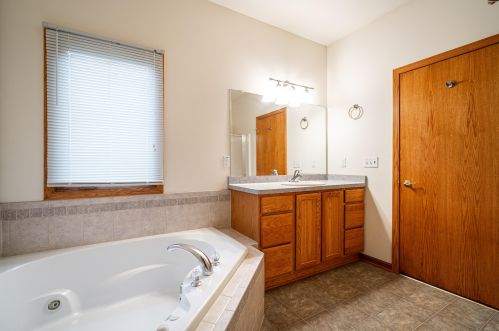 2269 Mangold Ave, Milwaukee WI 53221-4949 exterior