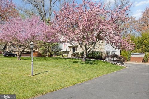 3914 Somers Dr, Huntingdon Valley, PA 19006-1914