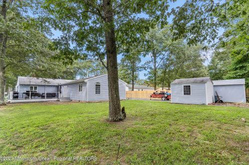 37 Chain Blvd, Berkeley Township NJ 08721-1925 exterior