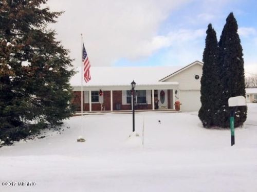 620 Riverside Dr, Watervliet MI  49098-9332 exterior