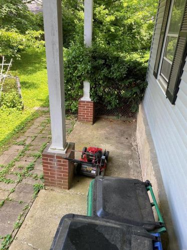 1048 Martha Ln, Saint Louis MO exterior