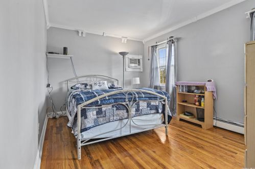 76 Grissom Way, Hauppauge NY 11788-4416 exterior