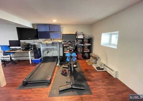 58 Hackensack St, East Rutherford NJ 07073-1415 exterior