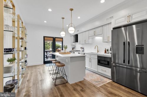 815 Longfellow St, Washington DC  20011-8205 exterior