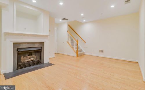 8517 Cameron St, Silver Spring MD 20910-3466 exterior